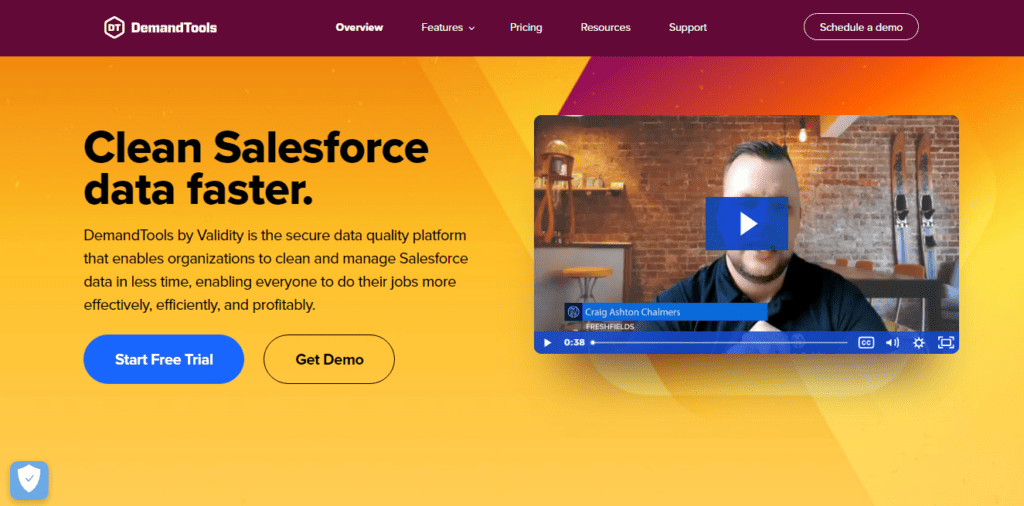 CRM Data Cleaning Guide: Step-by-Step Tips & Best Practices